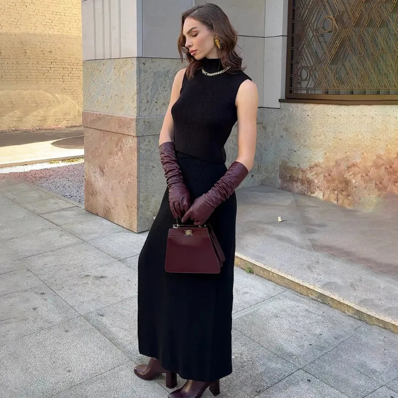 Ivory Verse – Knitted Two-Piece Turtleneck Skirt Set