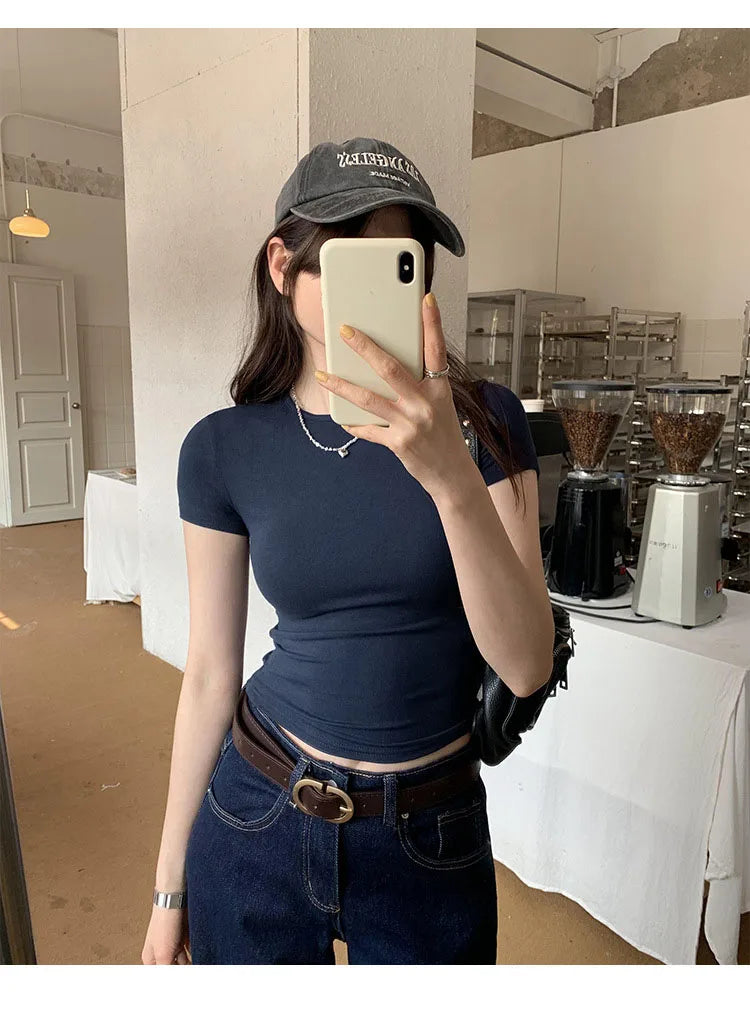 Basic Solid Crop Top Short Sleeve Crewneck Skinny T-shirt: A Whisper of Summer Elegance