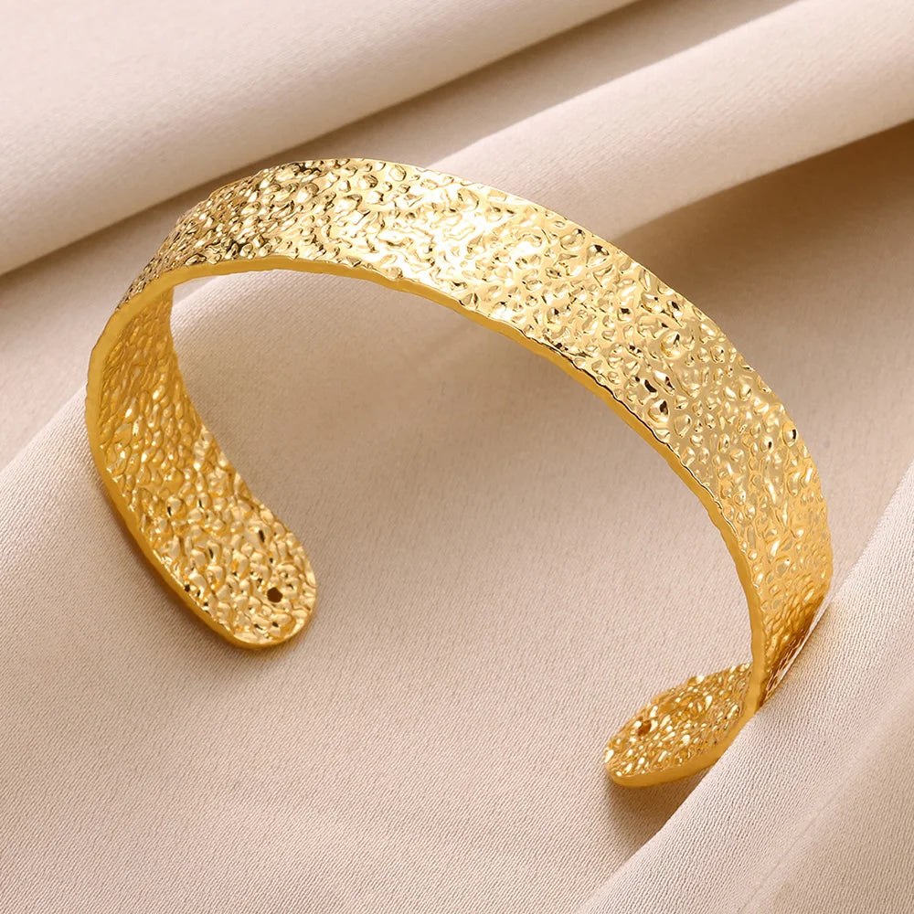 Eternal Radiance – Vintage Irregular Open Cuff Bracelet