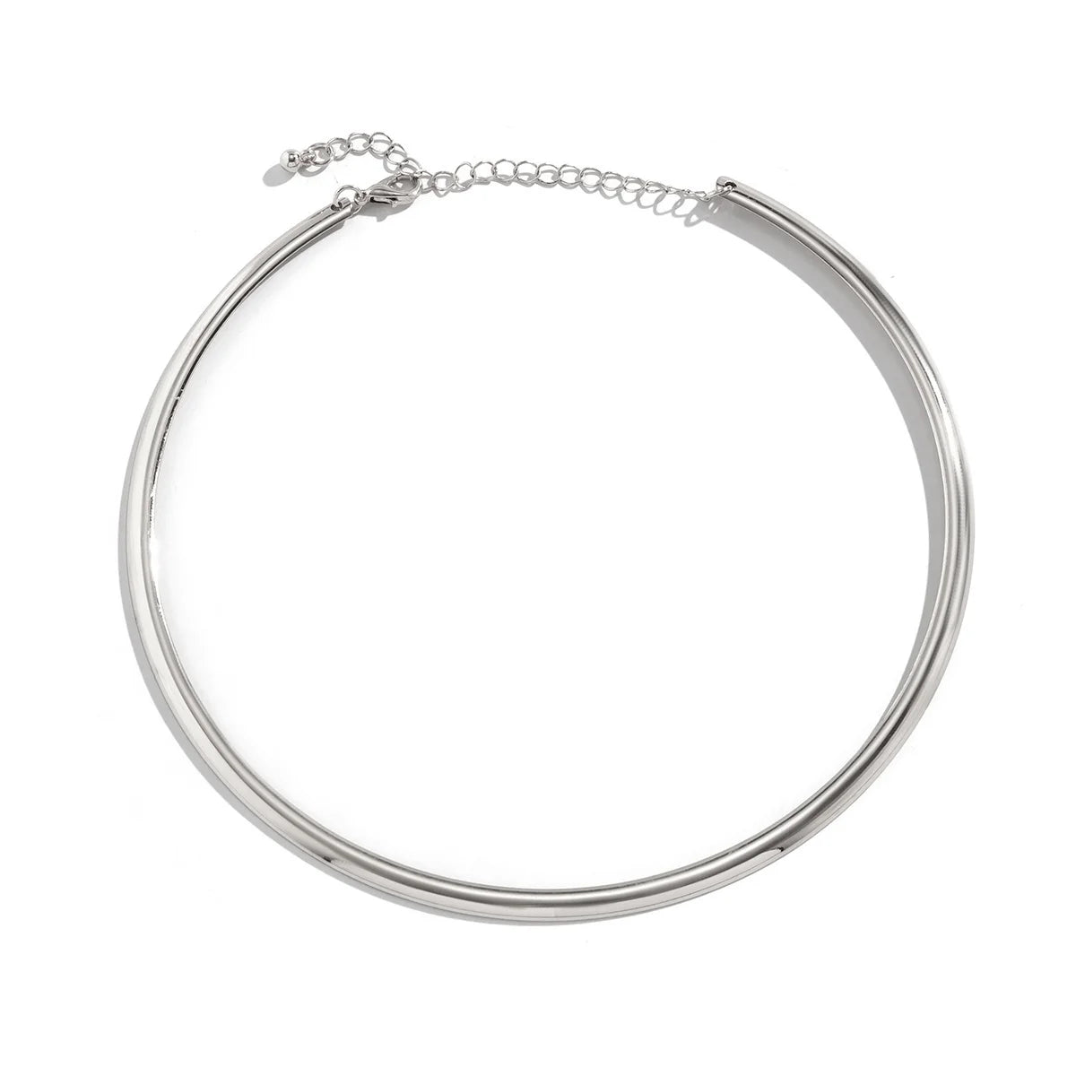 Elegant Simple Chunky Circle Torques Necklace: A Statement of Timeless Sophistication