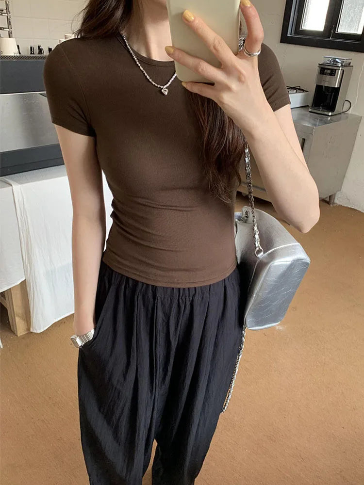 Basic Solid Crop Top Short Sleeve Crewneck Skinny T-shirt: A Whisper of Summer Elegance