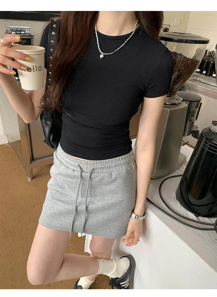 Basic Solid Crop Top Short Sleeve Crewneck Skinny T-shirt: A Whisper of Summer Elegance
