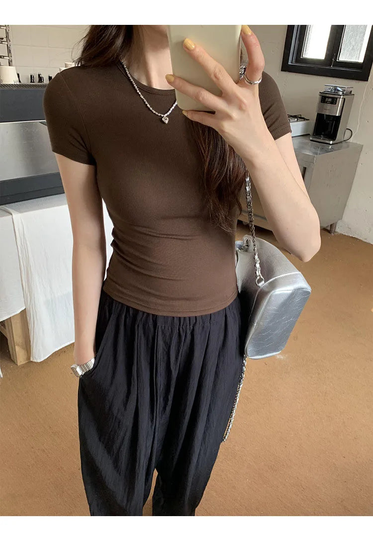 Basic Solid Crop Top Short Sleeve Crewneck Skinny T-shirt: A Whisper of Summer Elegance