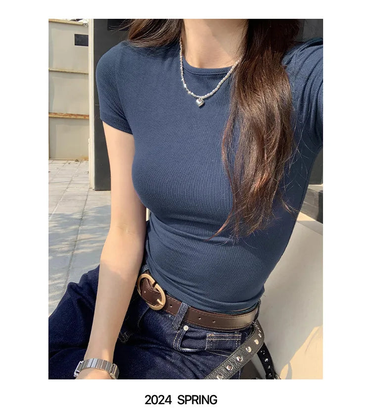 Basic Solid Crop Top Short Sleeve Crewneck Skinny T-shirt: A Whisper of Summer Elegance