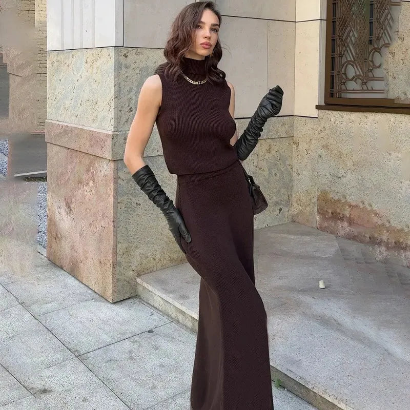 Ivory Verse – Knitted Two-Piece Turtleneck Skirt Set
