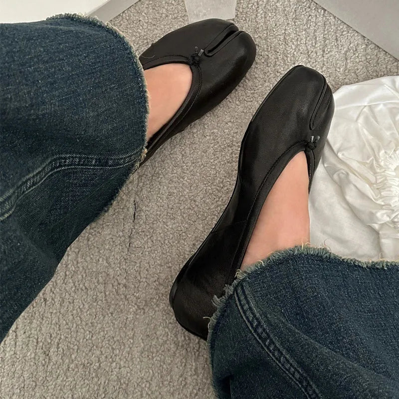 Tabi Ballet Flats – Soft Leather Split Toe Loafers