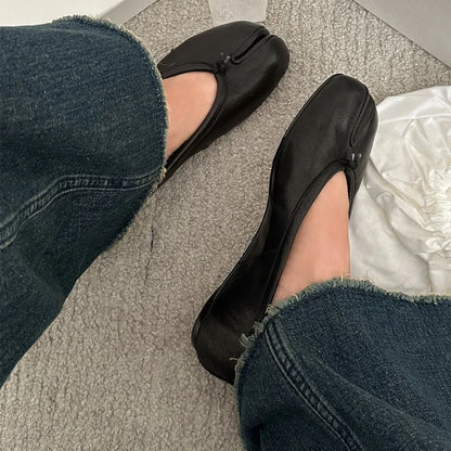 Tabi Ballet Flats – Soft Leather Split Toe Loafers