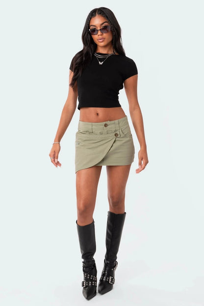 Women’s O-neck Backless T-shirt: A Symphony of Youthful Grace