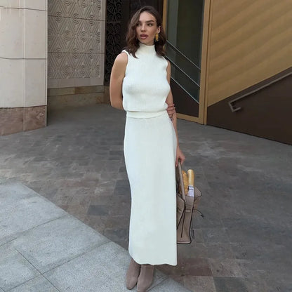 Ivory Verse – Knitted Two-Piece Turtleneck Skirt Set