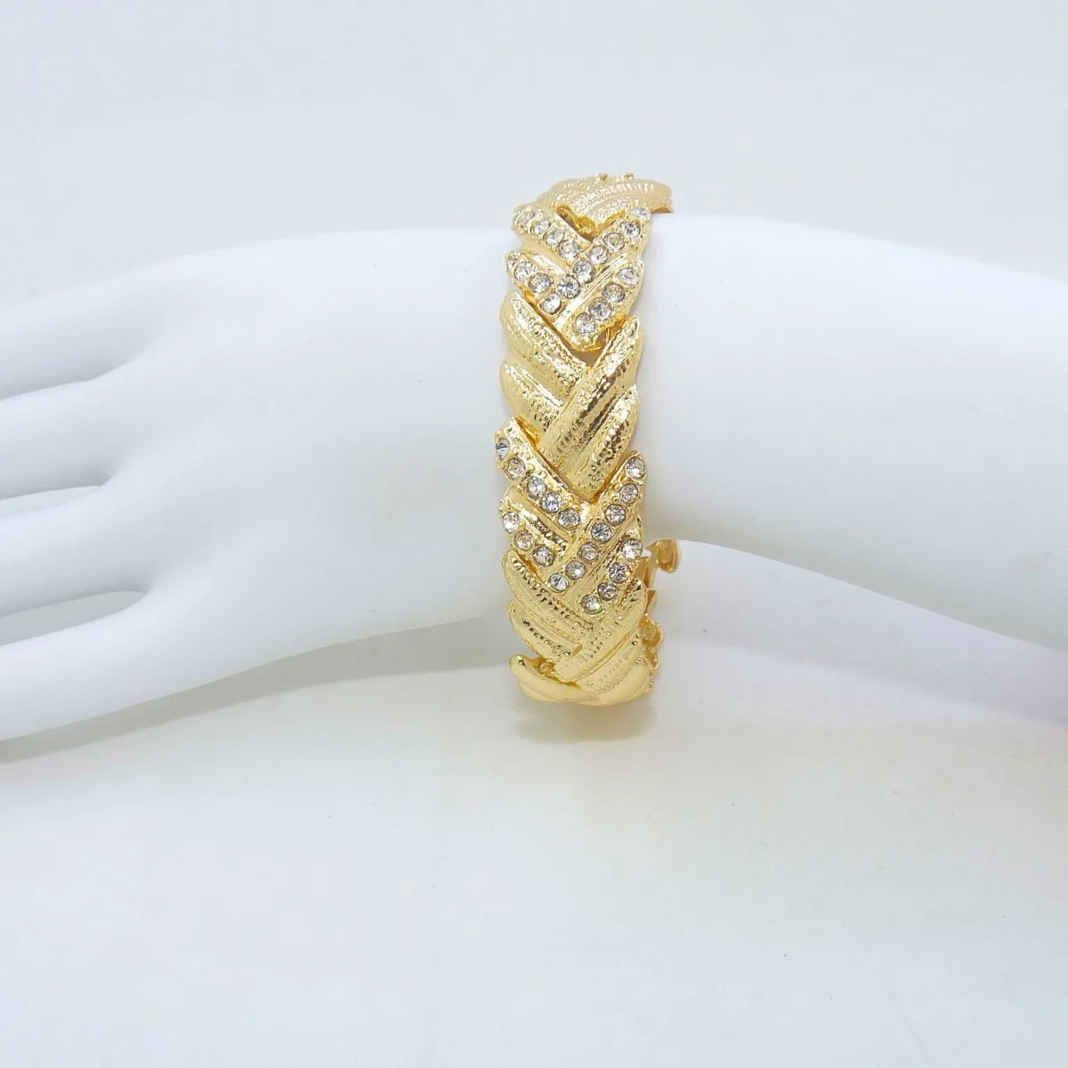 Crystal Radiance – 18k Gold Plated Necklace & Earrings Set