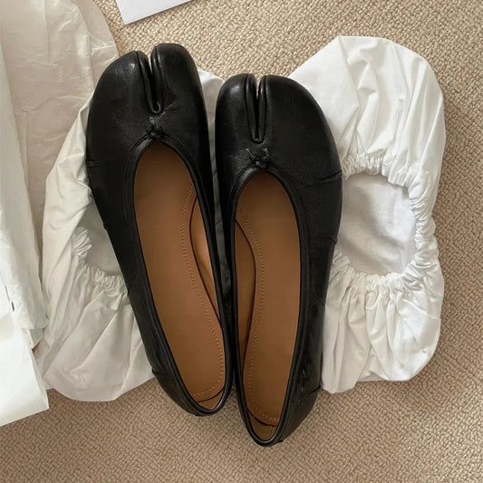 Tabi Ballet Flats – Soft Leather Split Toe Loafers