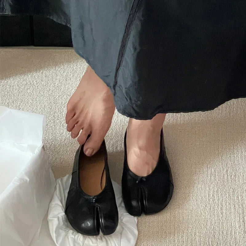 Tabi Ballet Flats – Soft Leather Split Toe Loafers