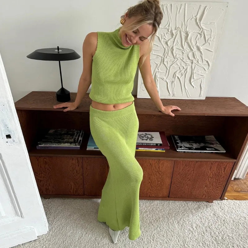 Ivory Verse – Knitted Two-Piece Turtleneck Skirt Set